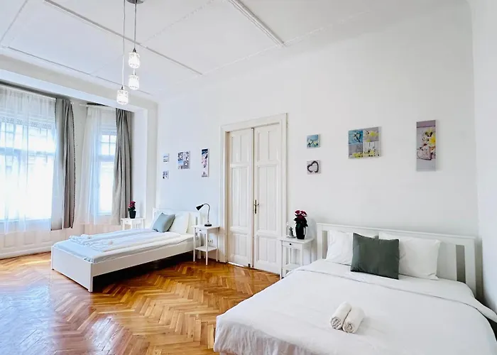 Gazde/Camere de închiriat Rakoczi 59 *